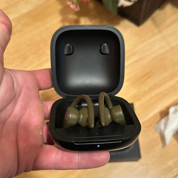 Powerbeats Pro - Picture 3 of 3